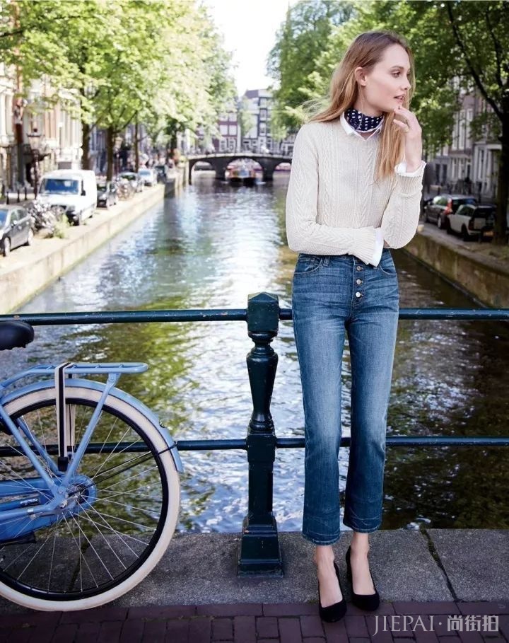 毛衣+衬衫才是今年秋冬最温暖的叠搭套路！