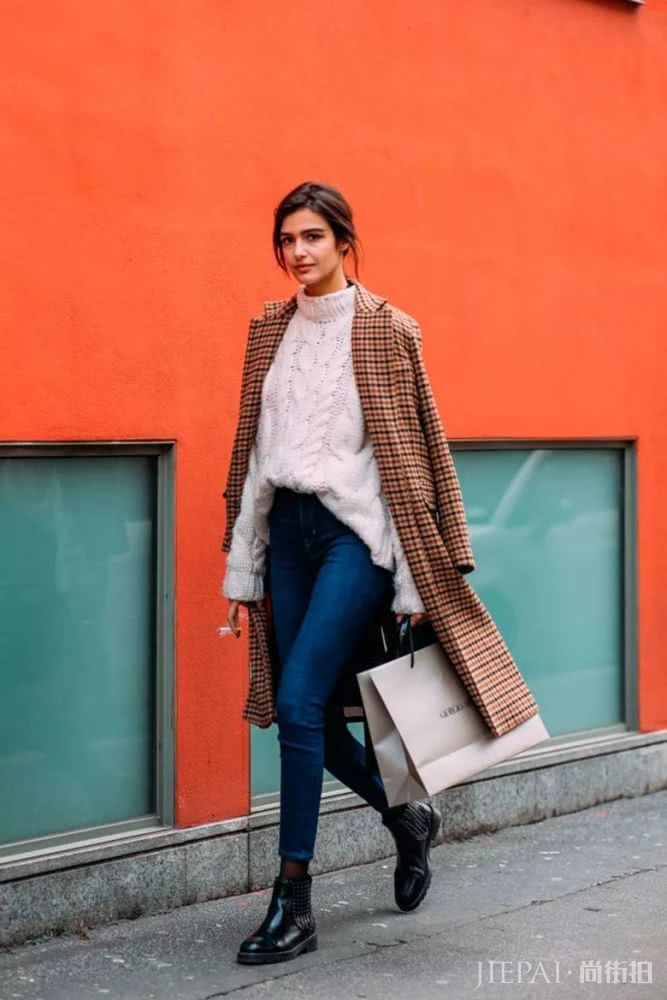 大衣＋牛仔裤＋踝靴，冬季王炸组合