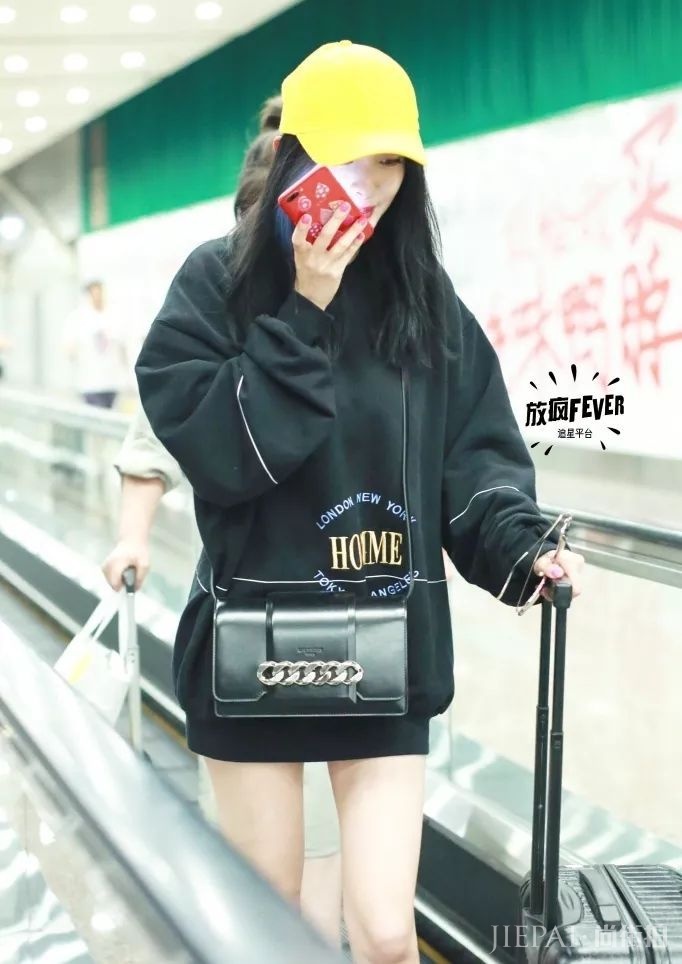 杨幂的私服穿搭请继续美下去啊!