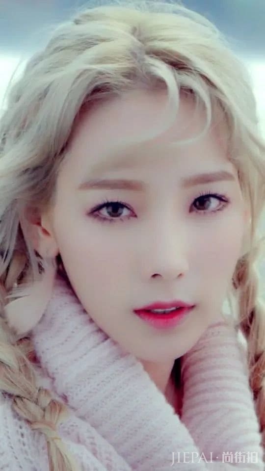 一字眉这么土,现在流行的“微峰眉”好看炸了!