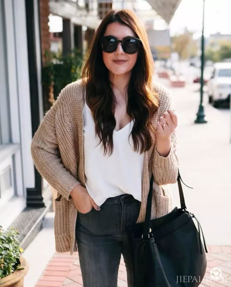 五大三粗、体重超过130斤的宝妈,居然仅靠围巾就挤身Ins时尚博主?