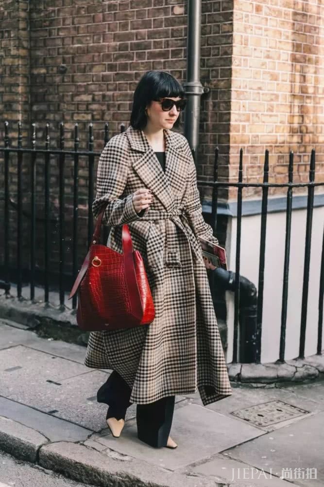 避开雷区 大衣+阔腿裤这样穿显矮又显胖!