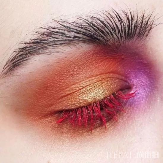 圣诞节怎么化妆 圣诞眉和闪耀唇一样来一套