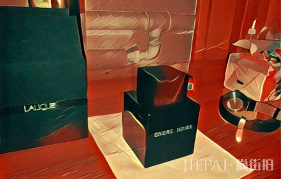 墨恋香水是什么调 深沉湿润的香根草