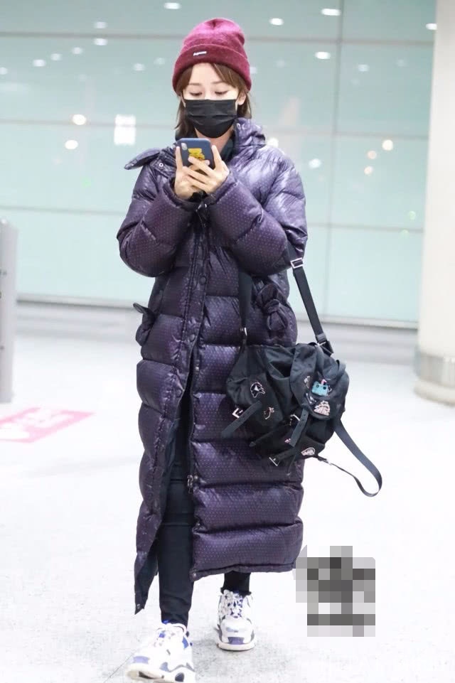 杨紫一双“芋头鞋”超级时髦,看完我赶紧扔了小白鞋!