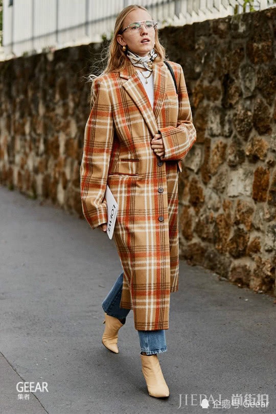 法式风格街拍带给你满满穿搭灵感 这样穿才叫优雅