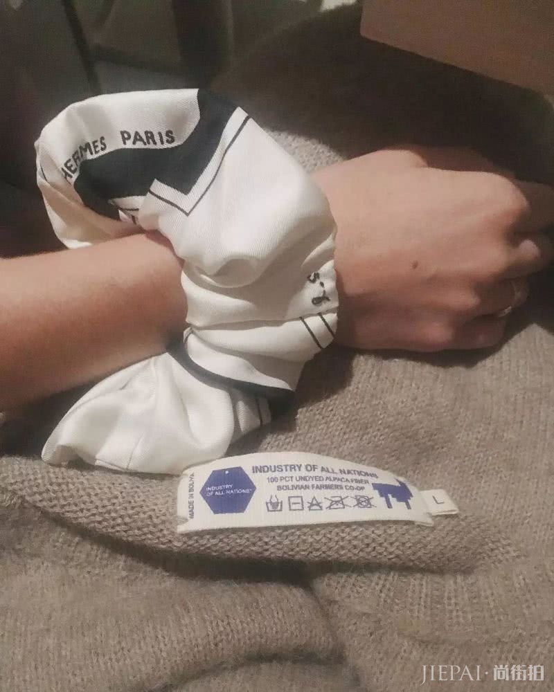 时尚圈太膨胀了吧 小时候1块钱的发圈现在卖到1000 凭什么