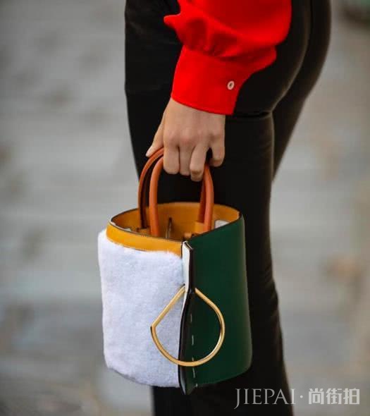 时尚实用耐看,2018年适合职场女性年底犒赏自己的五款包包