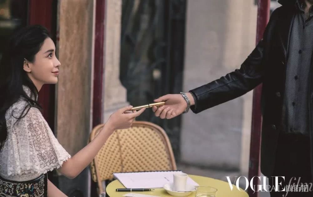 Angelababy演绎《巴黎奇遇》:陌生街头的柳暗花明