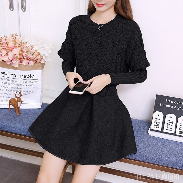 时髦套装配裸靴,高级洋气显嫩美