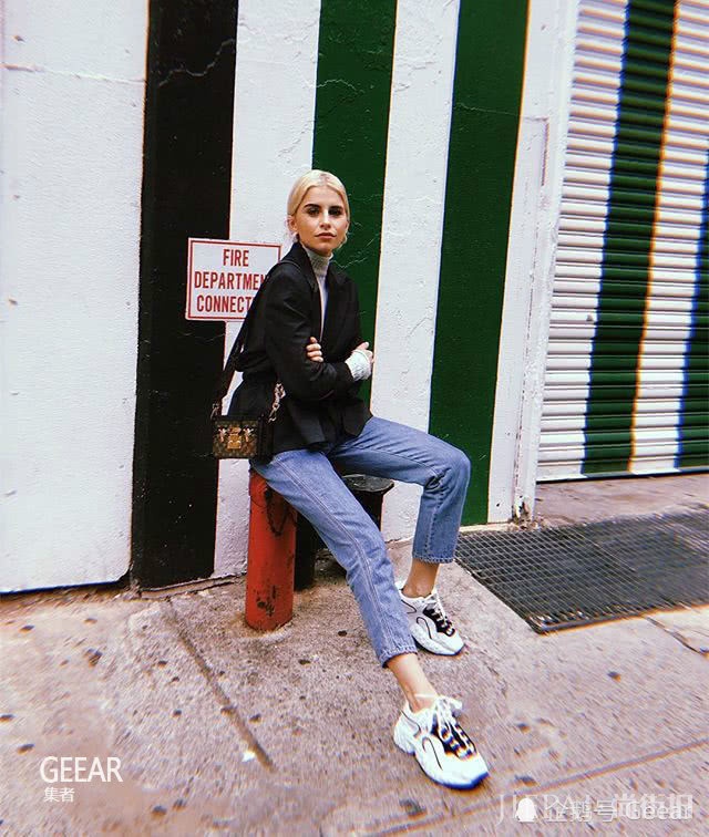 7分靠颜值3分靠摆拍！向欧洲时尚博主学习3种上镜拍照的姿势