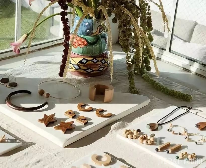 一秒变精致变高级的时髦单品，今年流行这个款！