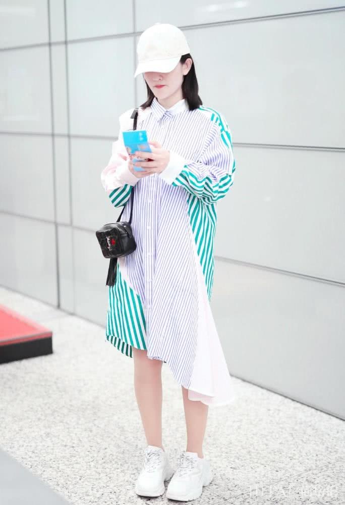 谢娜是时尚黑洞?穿了热巴的裙子重新美回颜值巅峰