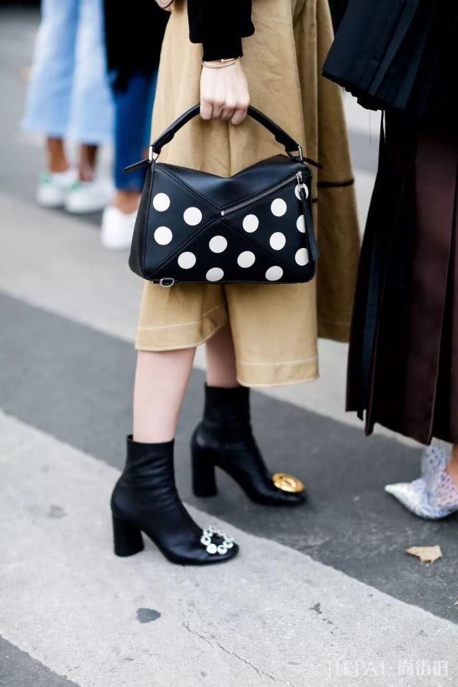 百里挑一!这个冬天你只需要一双短靴