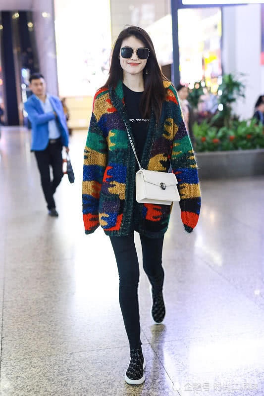 何穗超帅气而杜鹃似路人，差距怎么这么大？