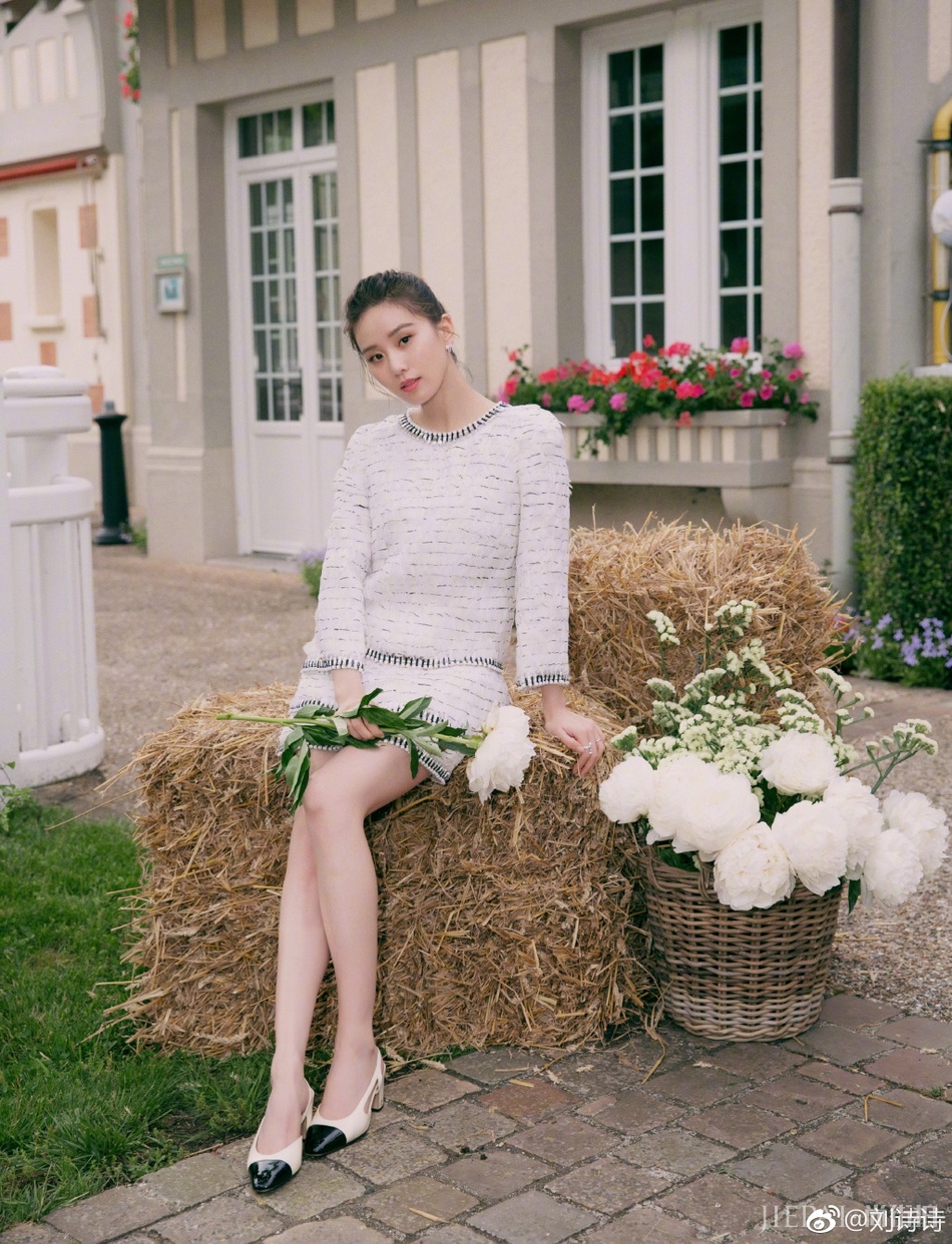 刘诗诗要当妈妈啦 钟爱淡妆的她气质依旧少女