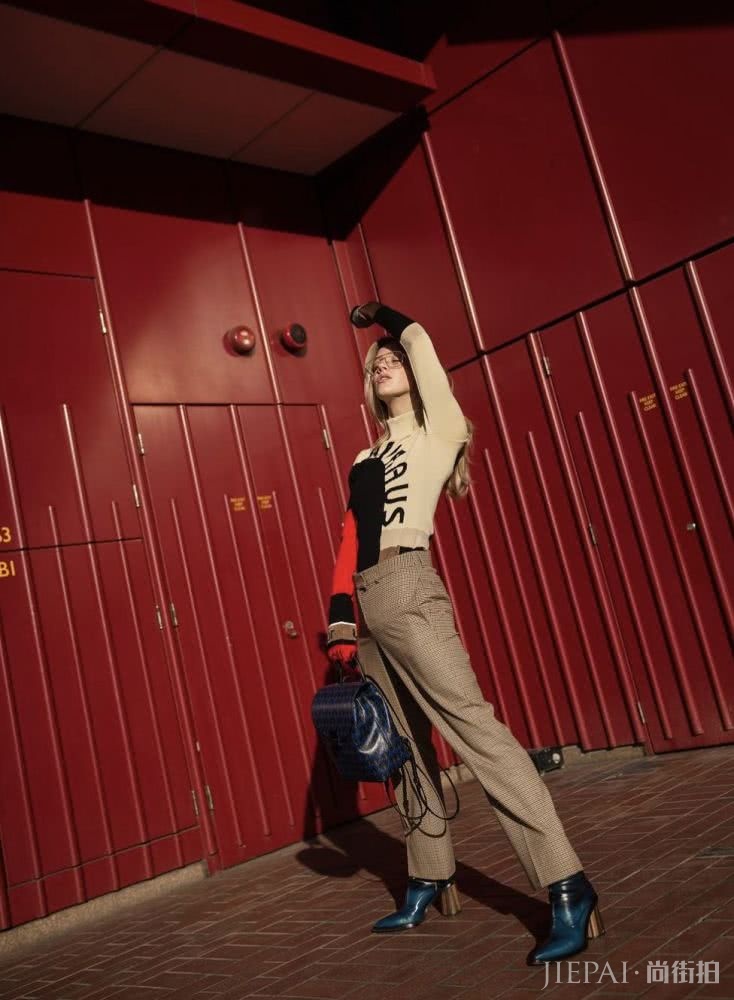 6个最火的拍照姿势，不修图也有大长腿！