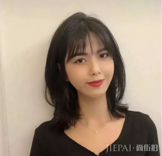 脸上肉多的女孩子,一定不要剪这3款发型,显脸大还土气