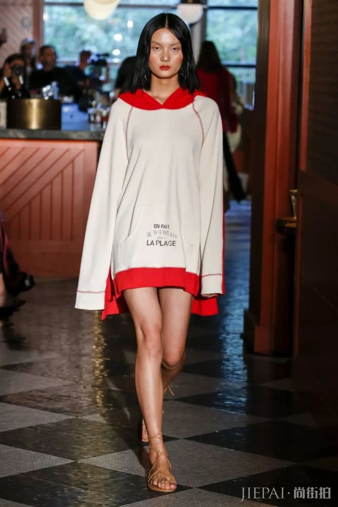 今年千万别这样穿卫衣