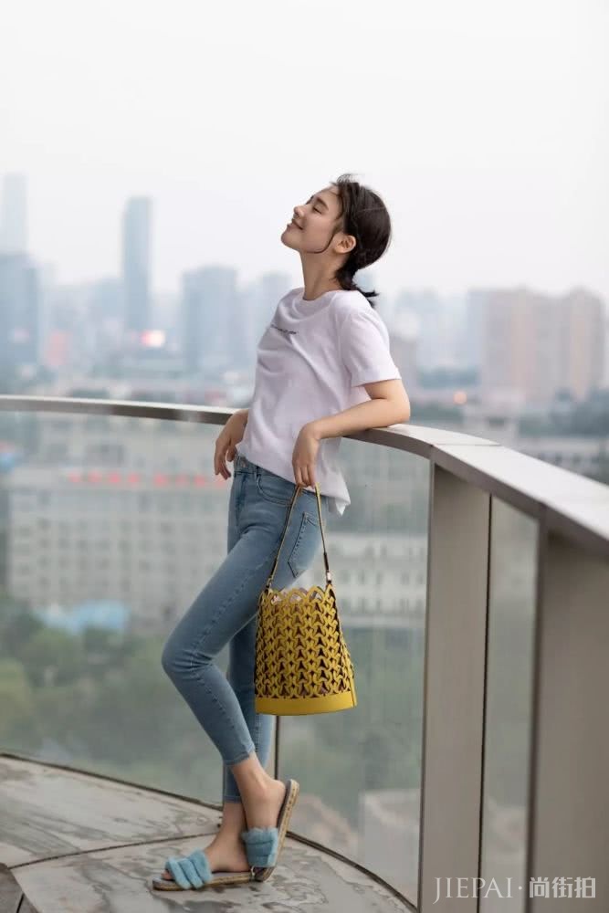 穿上暖黄色,变成沉闷冬日里的一米阳光