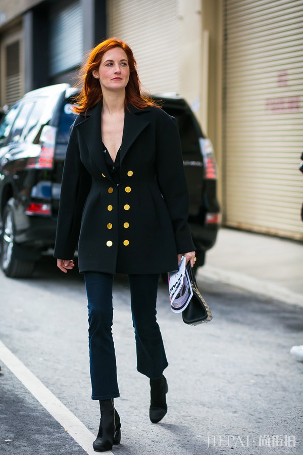 时尚编辑泰勒·托马西 (Taylor Tomasi) 精彩街拍集锦:最会“作妖”的女人,再浮夸的风格也能不抓马!