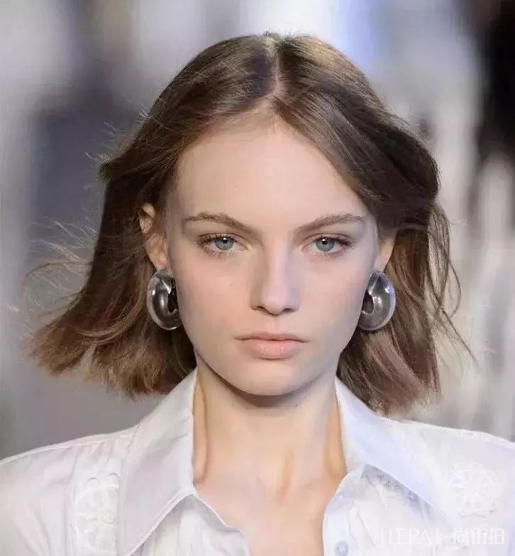 一秒变精致变高级的时髦单品，今年流行这个款！