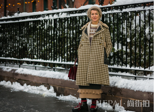 半身长裙配什么鞋子?个性混搭风用脚走出来