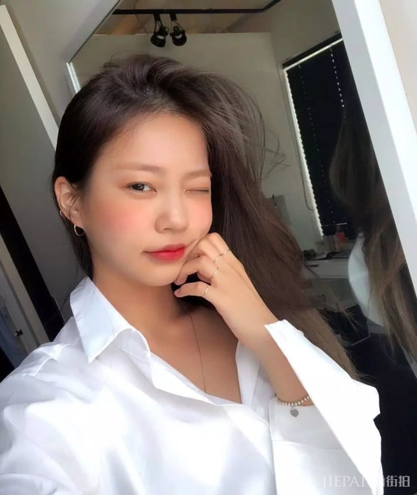 身高不足165CM也能当模特?韩国博主用她的衣品做到了