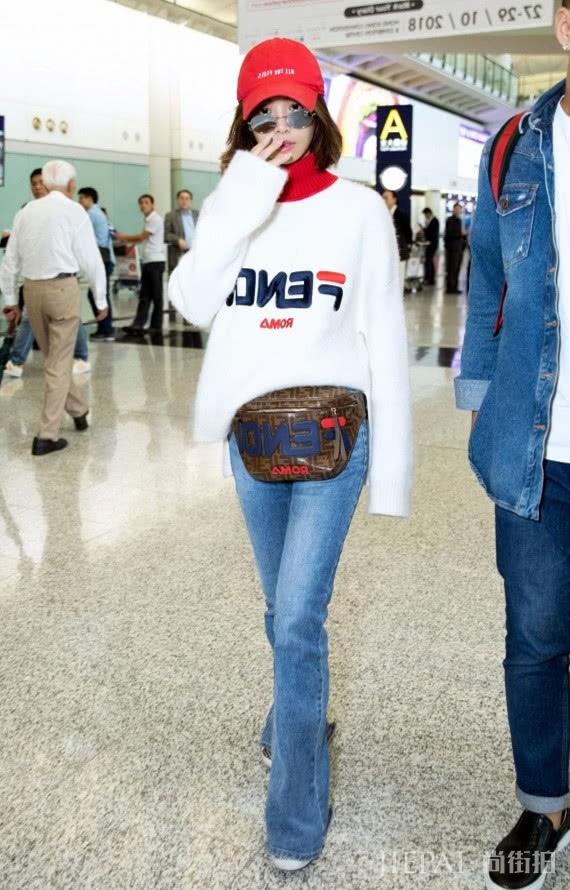 学会毛衣搭牛仔裤,轻松摆脱大众美,照着穿就对了