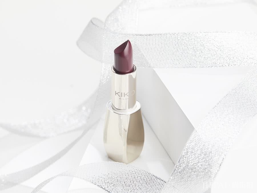 美妆博主疯狂推荐的彩妆,出了圣诞限量款,个个美爆