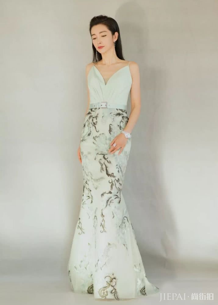 李冰冰新年愿望清单:离自己更近些…