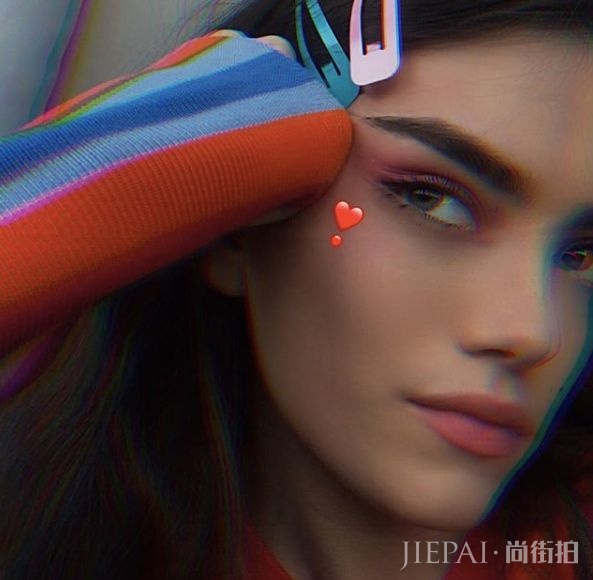 童年常见的彩色发卡,竟然能夹出10+种时髦发型