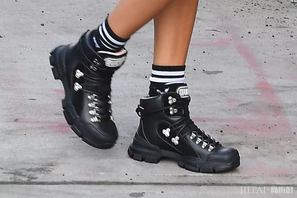 百里挑一!这个冬天你只需要一双短靴