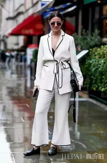 还穿什么小白鞋,穿这双鞋很美!