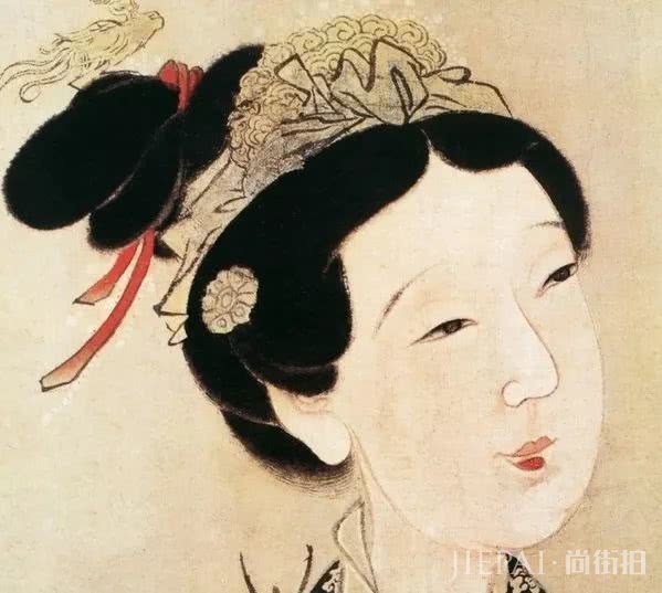 故宫口红上演宫斗戏，但你知道古代美人画唇有多认真吗？