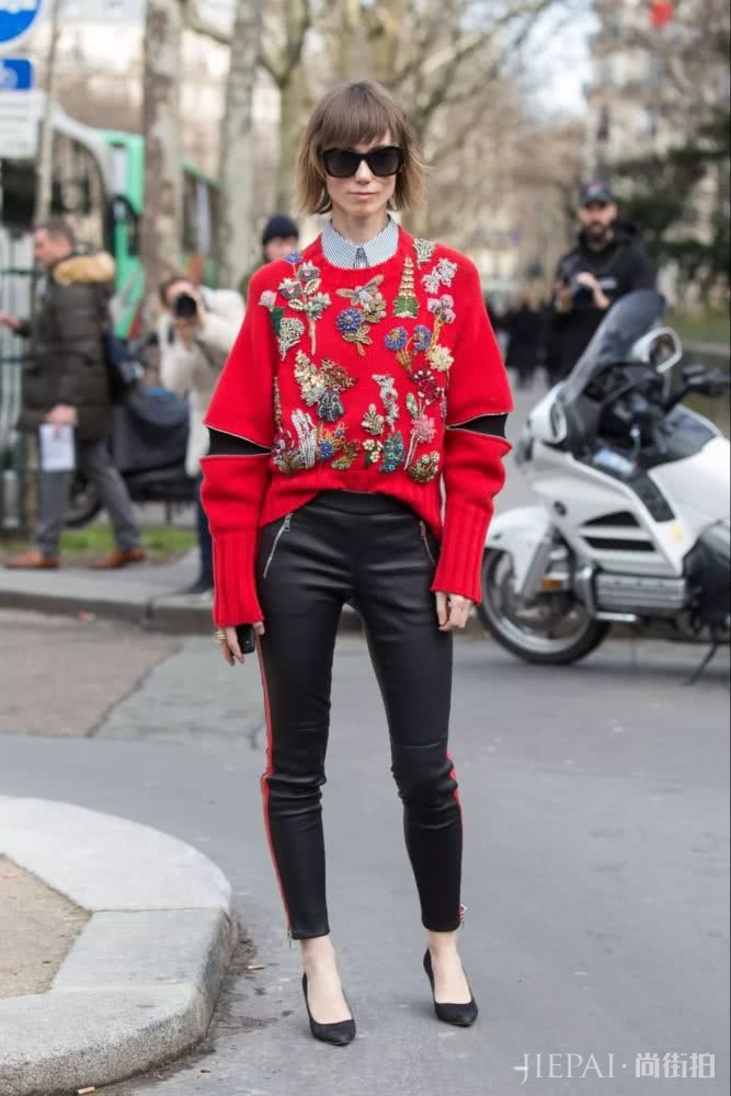 欧美街拍 新年穿红色既能喜庆又很时髦