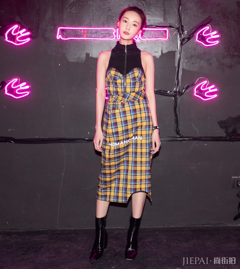 李一桐人美还超会打扮,差点带火“断头鞋”!