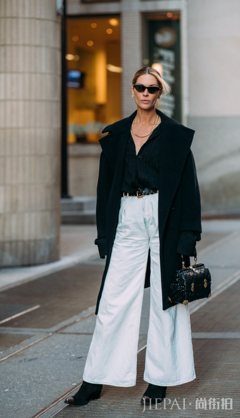 高个子女人穿什么大衣好？穿大衣就要秀出大长腿