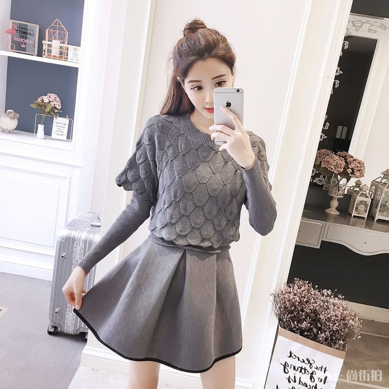 时髦套装配裸靴,高级洋气显嫩美