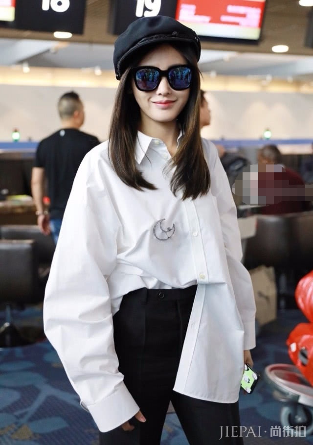 张天爱“牙签腿”变成了“水管腿”,男人却更喜欢!