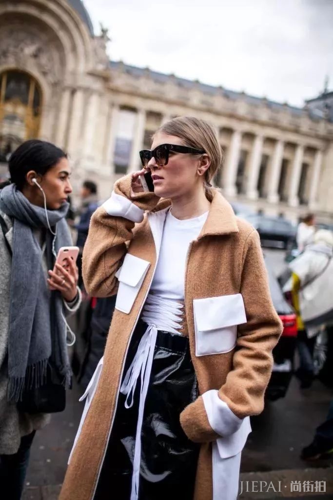 长大衣里面套裙子,竟然这么好看!