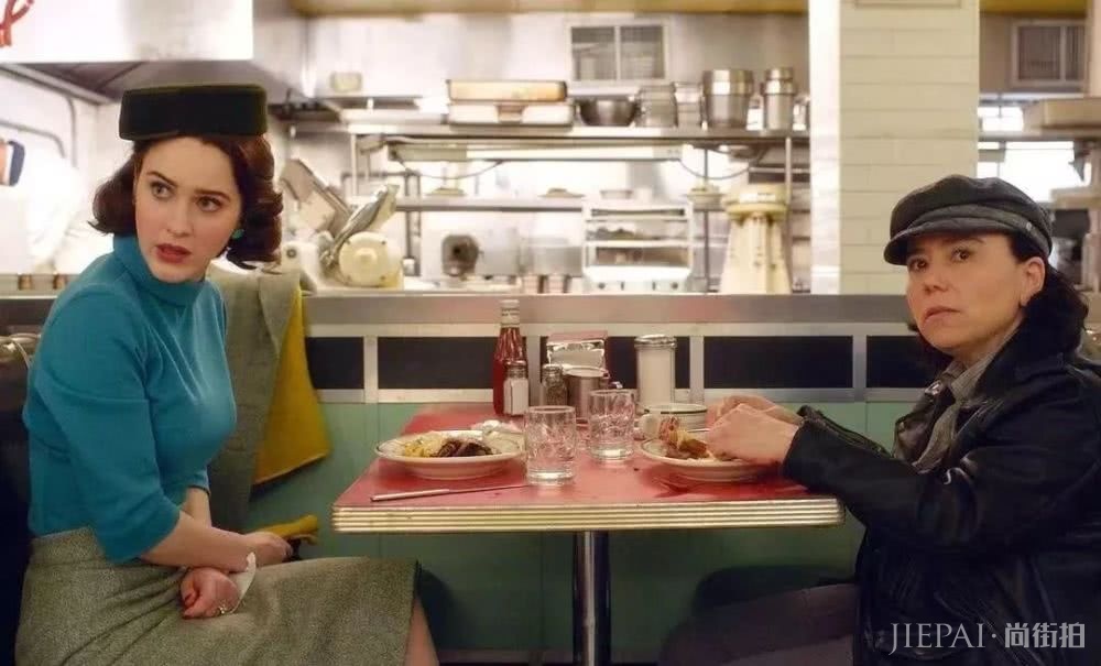 《了不起的麦瑟尔夫人》，让人上瘾的复古风