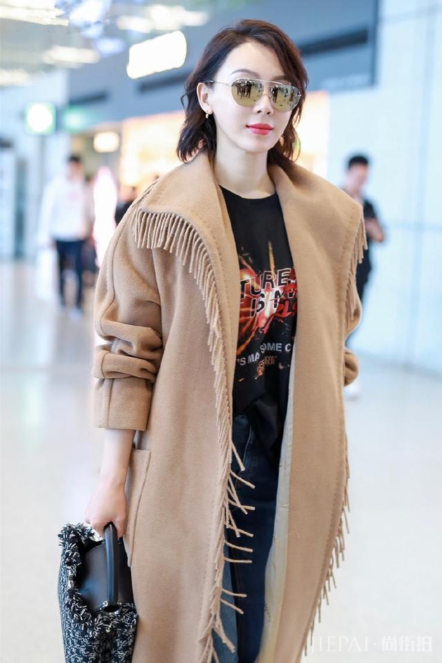 辛芷蕾撞衫陈数,才发现女人的气质真的与年龄无关