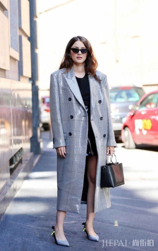 复古潮范的格纹大衣,带你回味经典