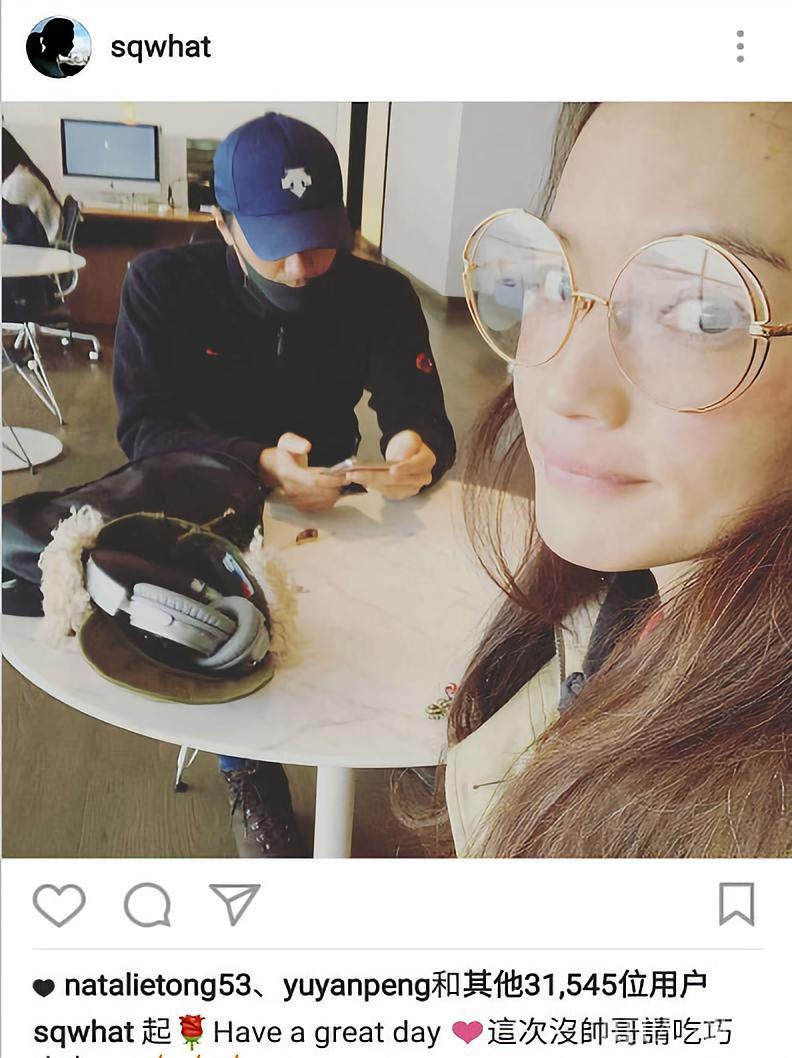 舒淇深V连衣裙!穿出少女感!