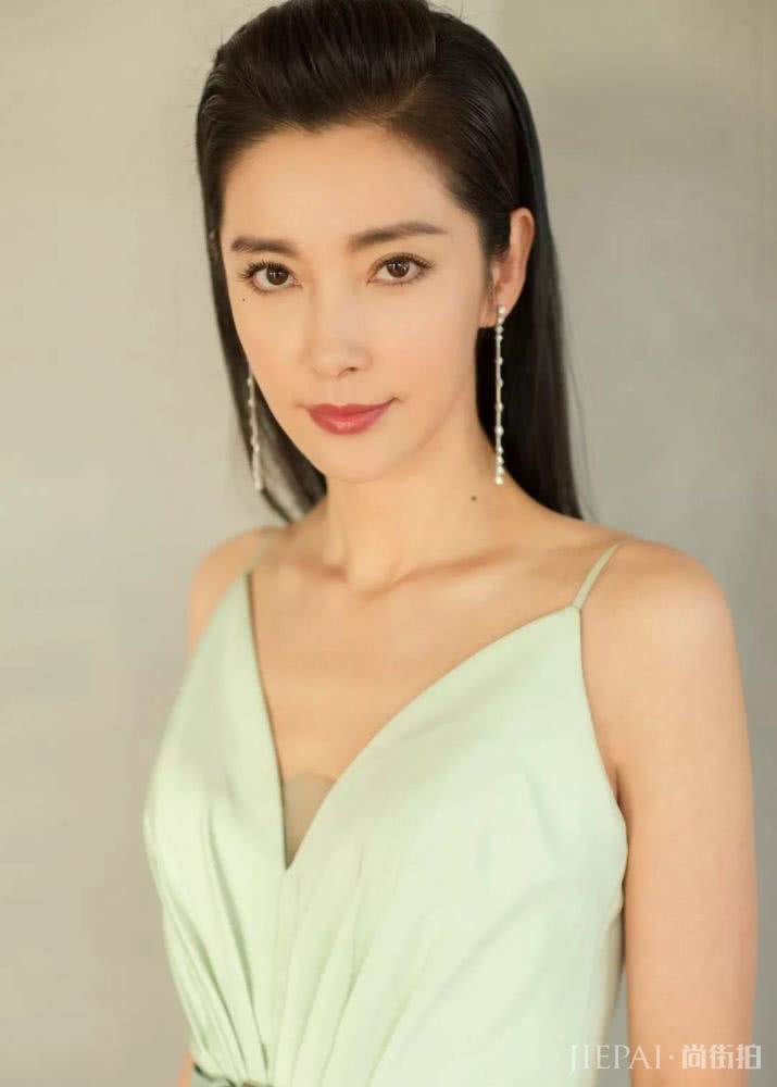 李冰冰新年愿望清单:离自己更近些…