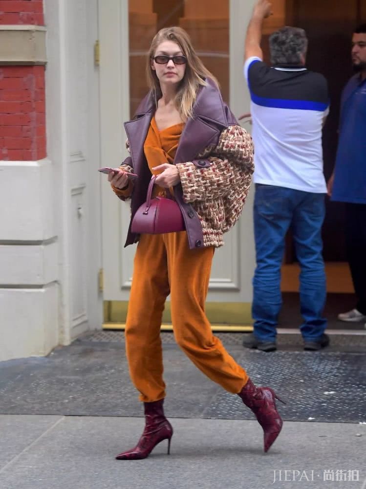 热珊瑚色来临之前,今年冬天是这个颜色的天下