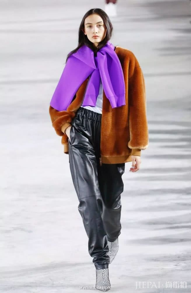 这几条围巾也太惊喜了 承包了今冬的时髦感