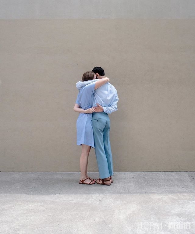 3年来每天都穿情侣装！这对法国ins网红果真相爱了