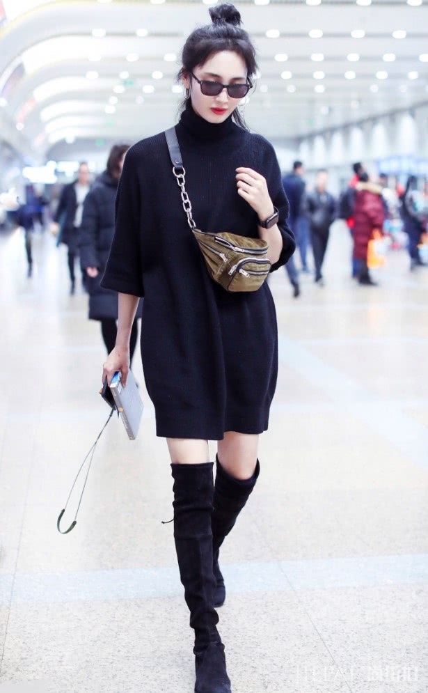 王紫璇把毛衣当裙穿，秀出的“鸵鸟腿”才牛